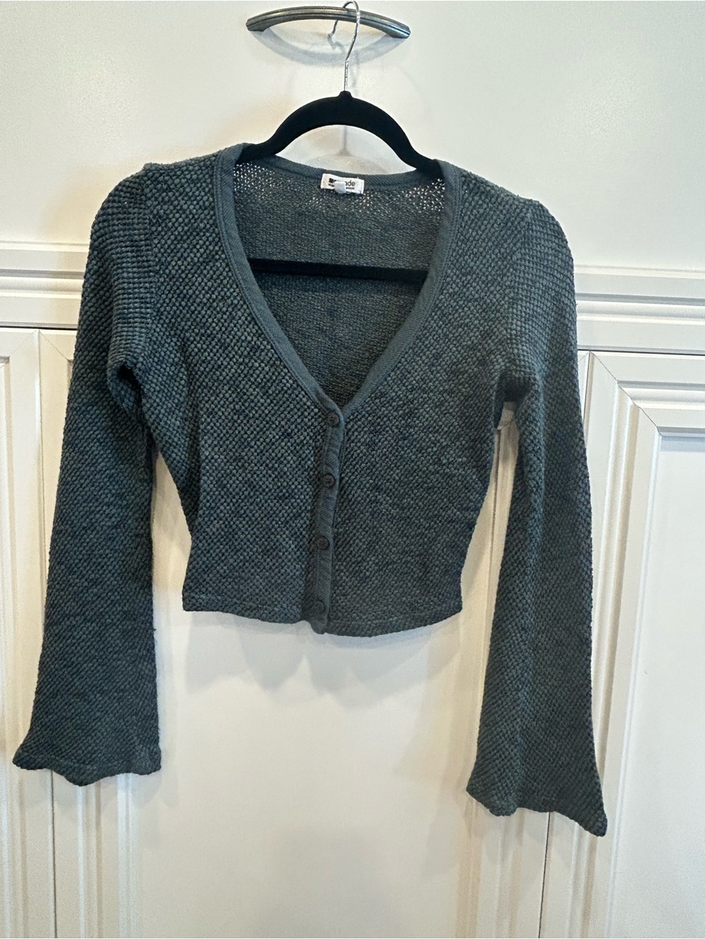 LA made Women's green Textured V-Neck Button Cardigan Sweater